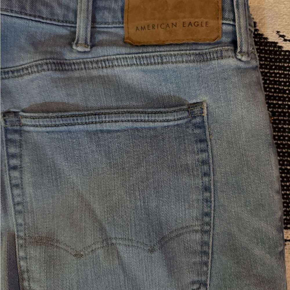 American Eagle Outfitters Men's Light Blue Jeans Airflex+ 40/34 - Picture 3 of 5